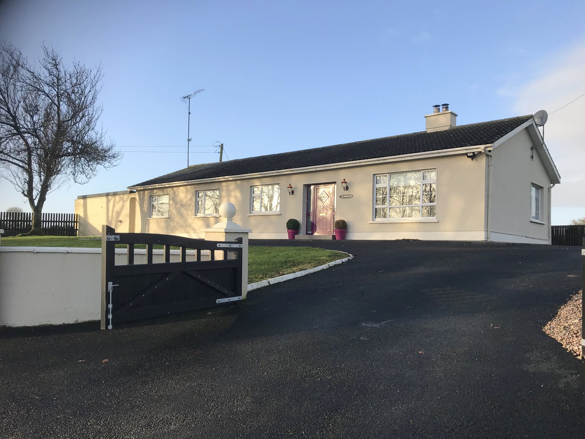 Residential House & c 3.38 Acres @ Loughview, Curnalee, Curraghboy, Athlone, Co Roscommon N37 XE06